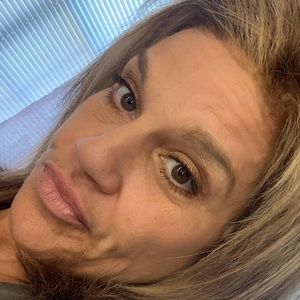 Meet your Posher, Jj